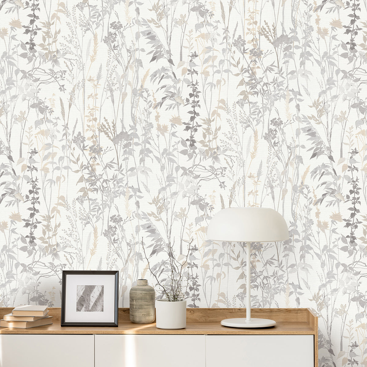 ТАПЕТ ПРОЛЕТ СИВИ ПОЛСКИ ЦВЕТЯ КРЕМ