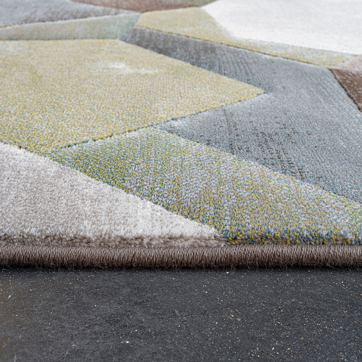 Килим Argentum - 3D фигури зелено