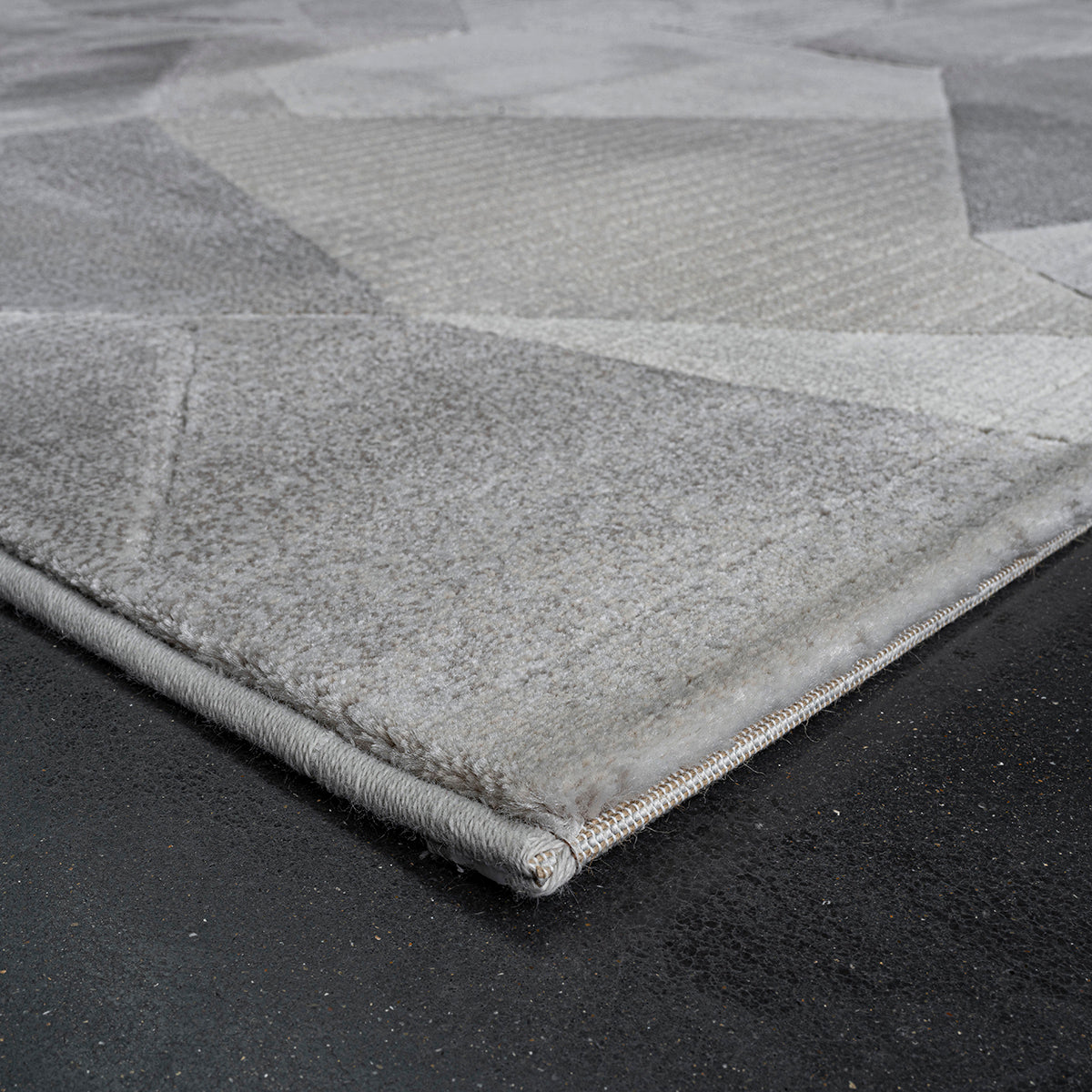 Килим Argentum - 3D фигури сиво