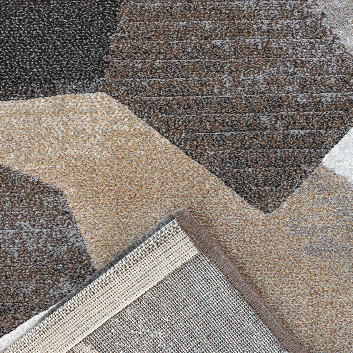 Килим Argentum - 3D фигури кафяво