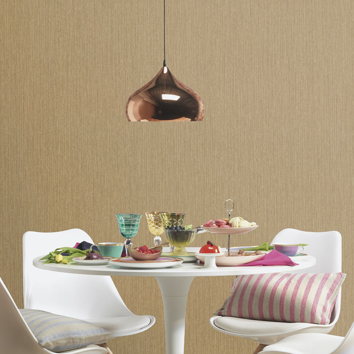 ТАПЕТ НАСТРОЕНИЕ ТРЪСТИКА ЗЛАТНО